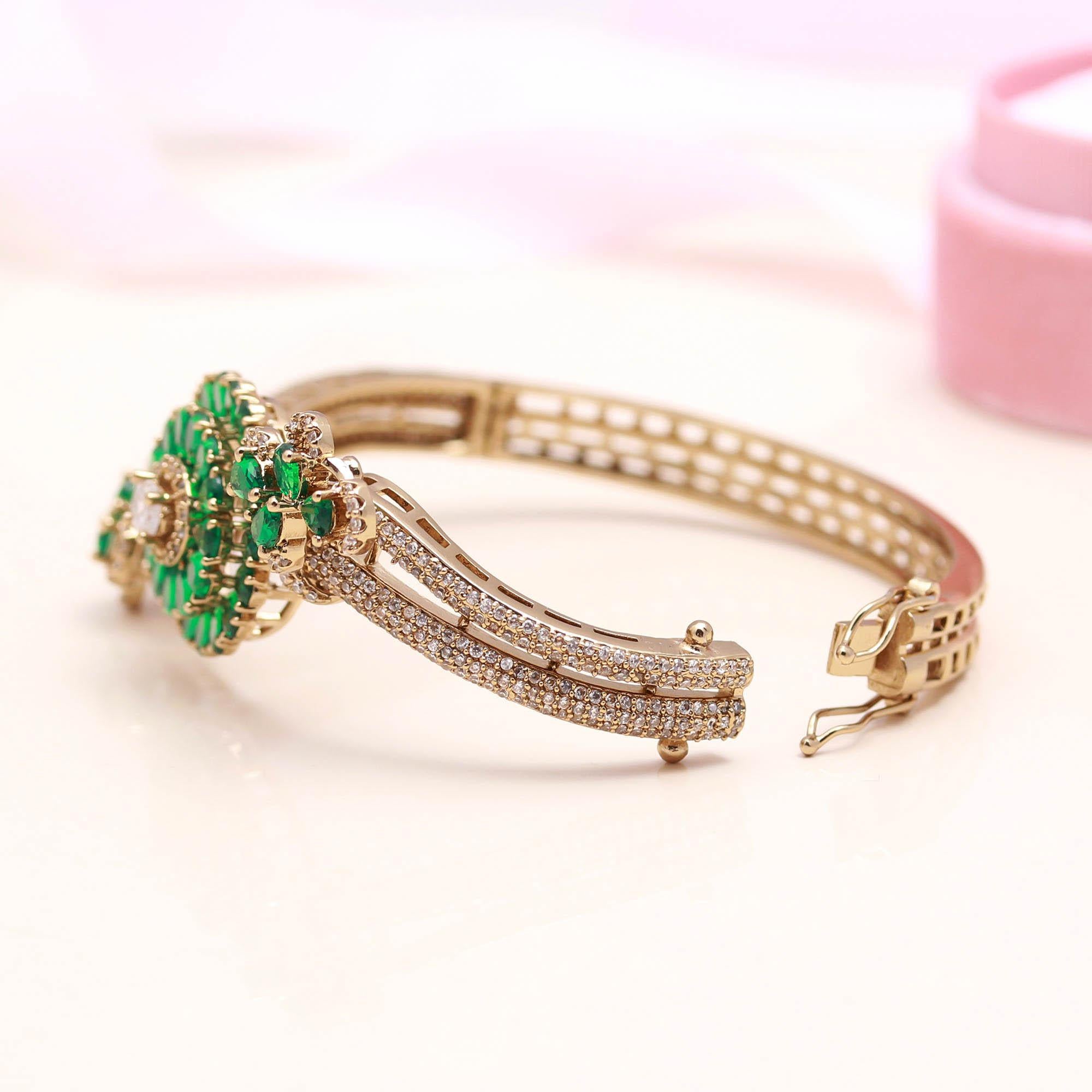 100 (4)