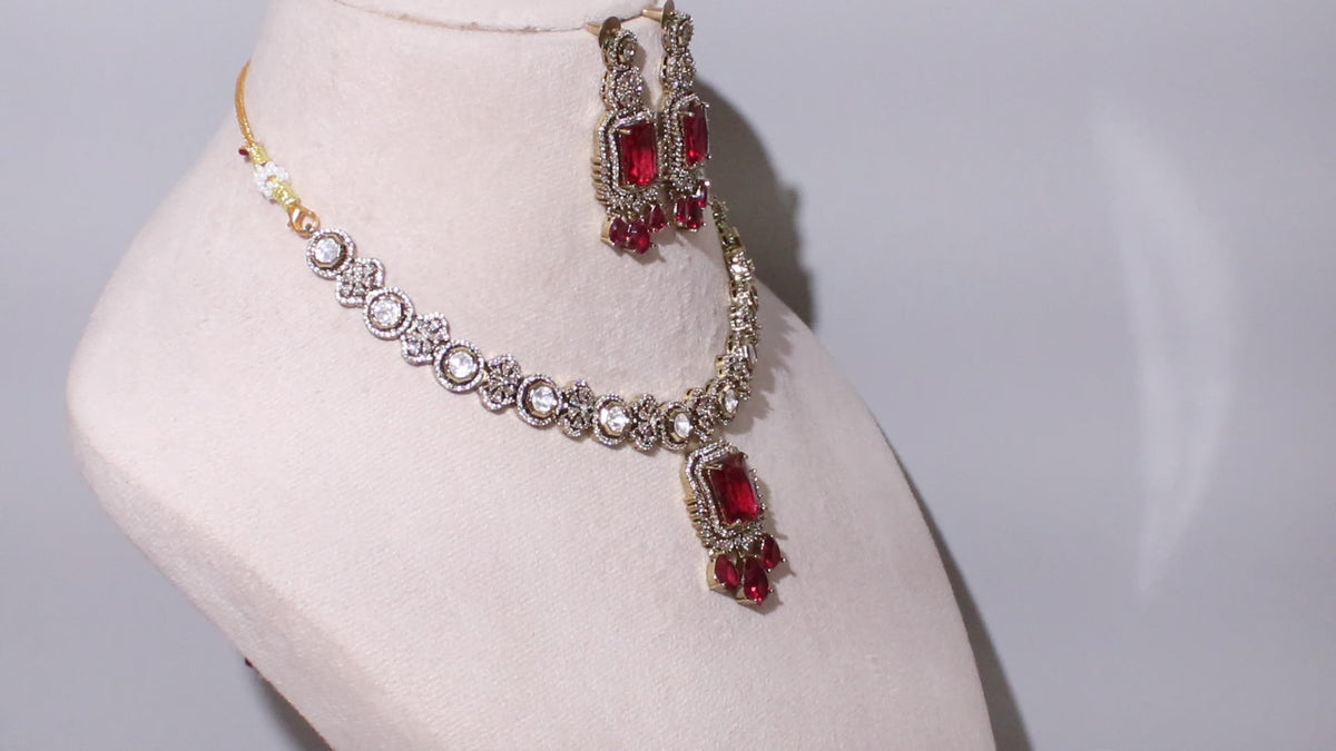 Victorian Polish Elegant Rectangular Stone Necklace Set