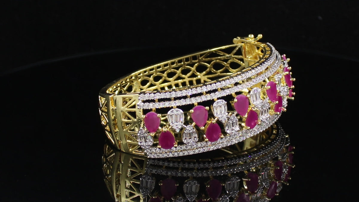 Ganga Jamuna Finish Alternating Teardrop Bracelet