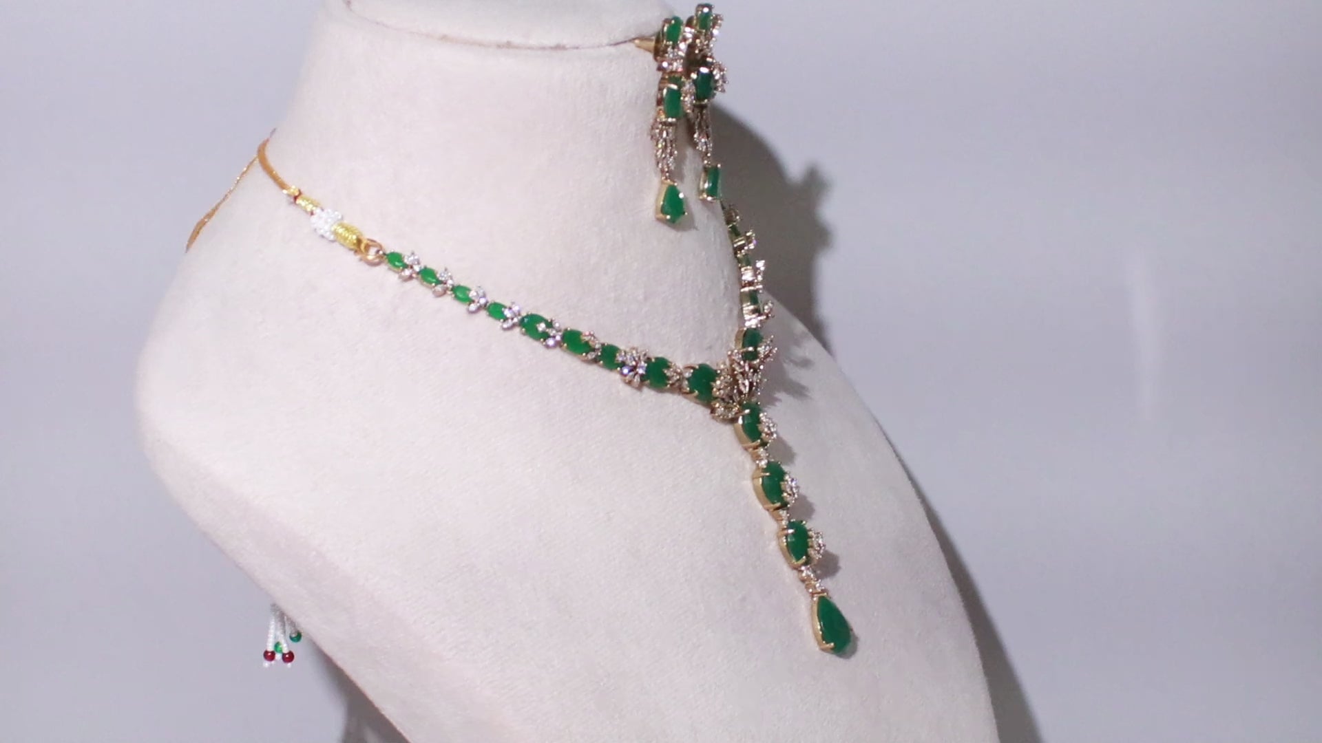 Regal Antique Polki & Kundan Choker Jewelry Set