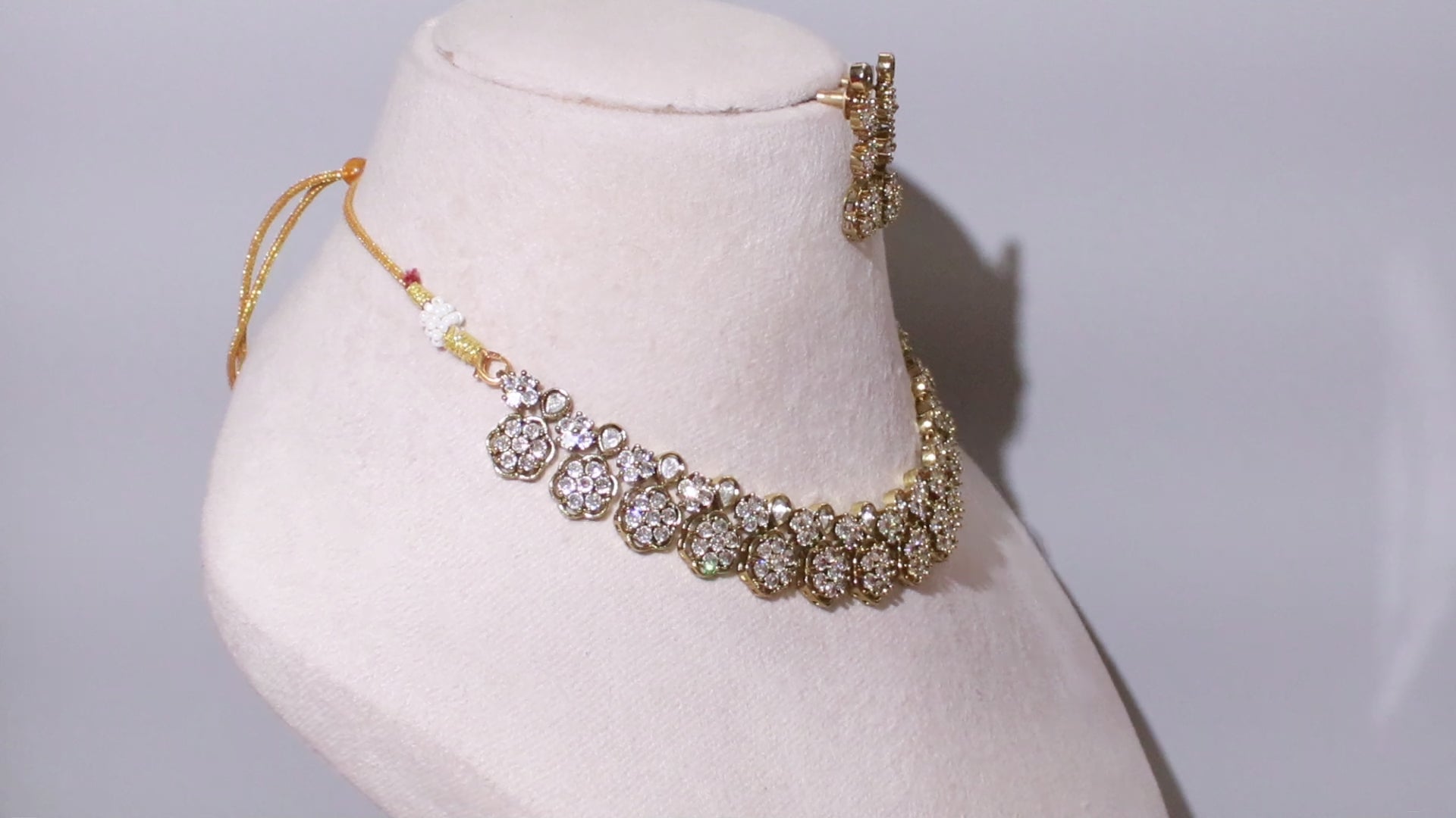 Oval Grace Necklace Set