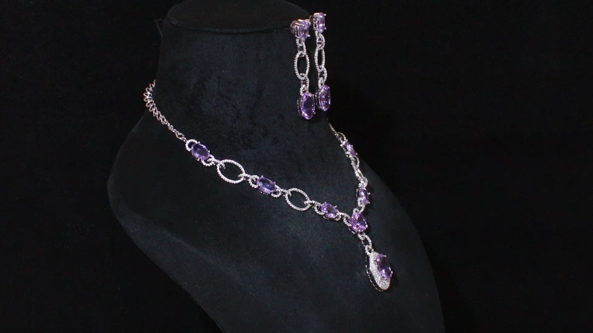Oval Grace Necklace Set