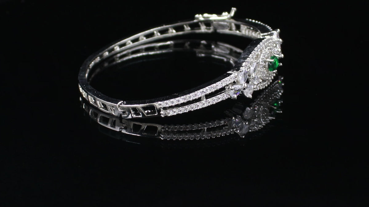Silver Finish Oval Medallion Bracelet