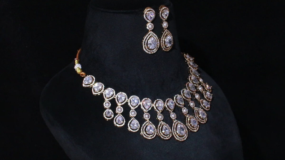 Victorian Polish Teardrop & Pearl Necklace Set