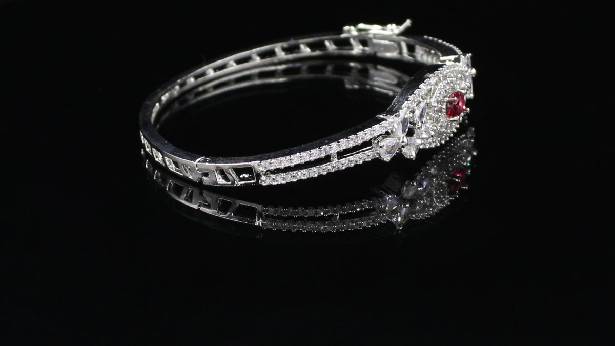 Silver Finish Oval Medallion Bracelet