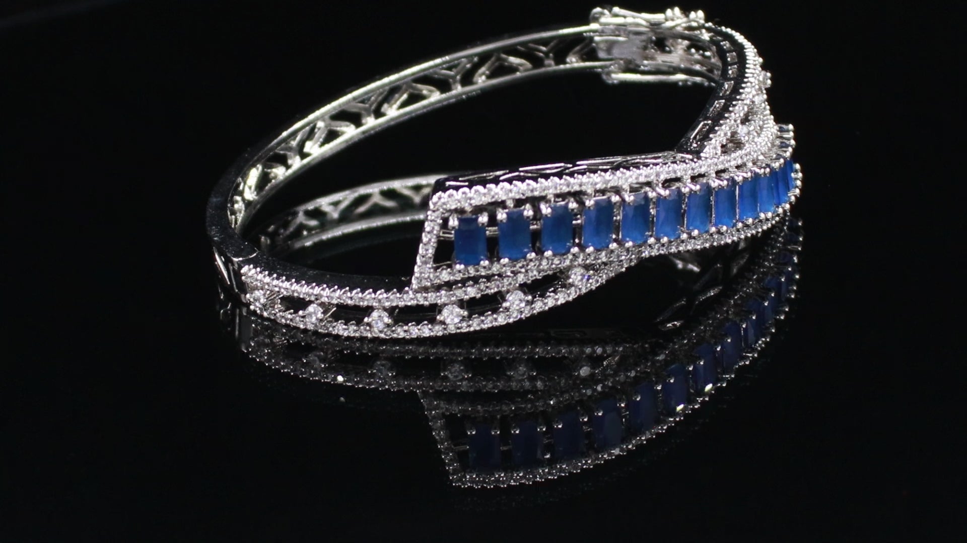 Silver Finish Asymmetric Wave Bracelet