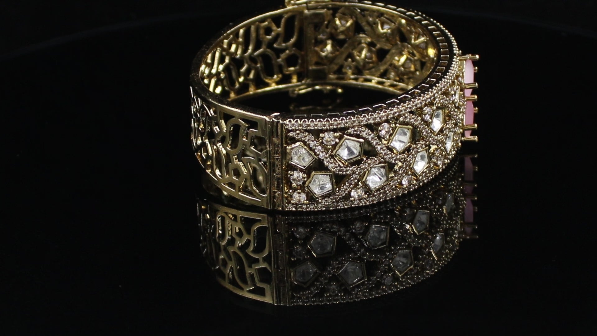 Victorian Polish Dual Leaf Kundan Bracelet