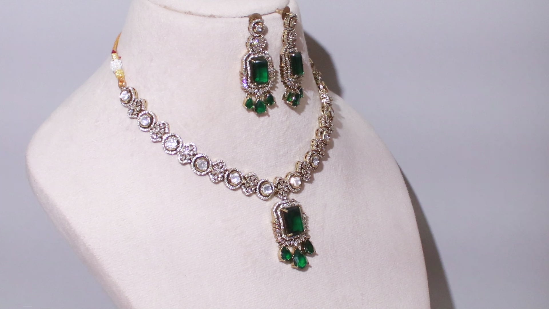 Victorian Polish Emerald Cut Polki Pendant Necklace Set
