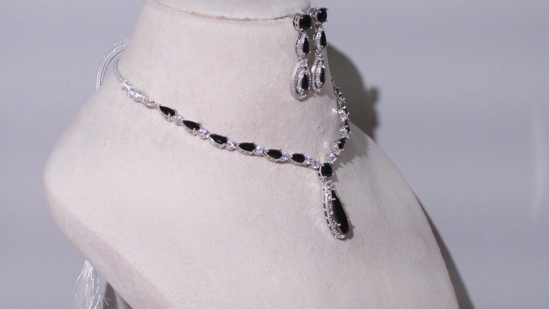 Silver Finish Elongated Teardrop Necklace Set