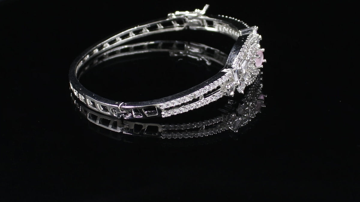 Silver Finish Oval Medallion Bracelet