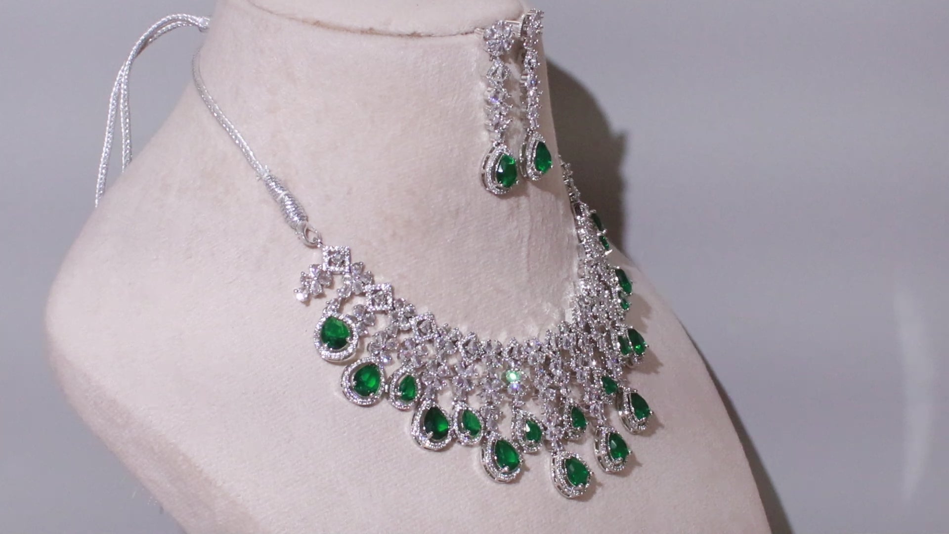 Silver Finish Teardrop Fringe Necklace Set