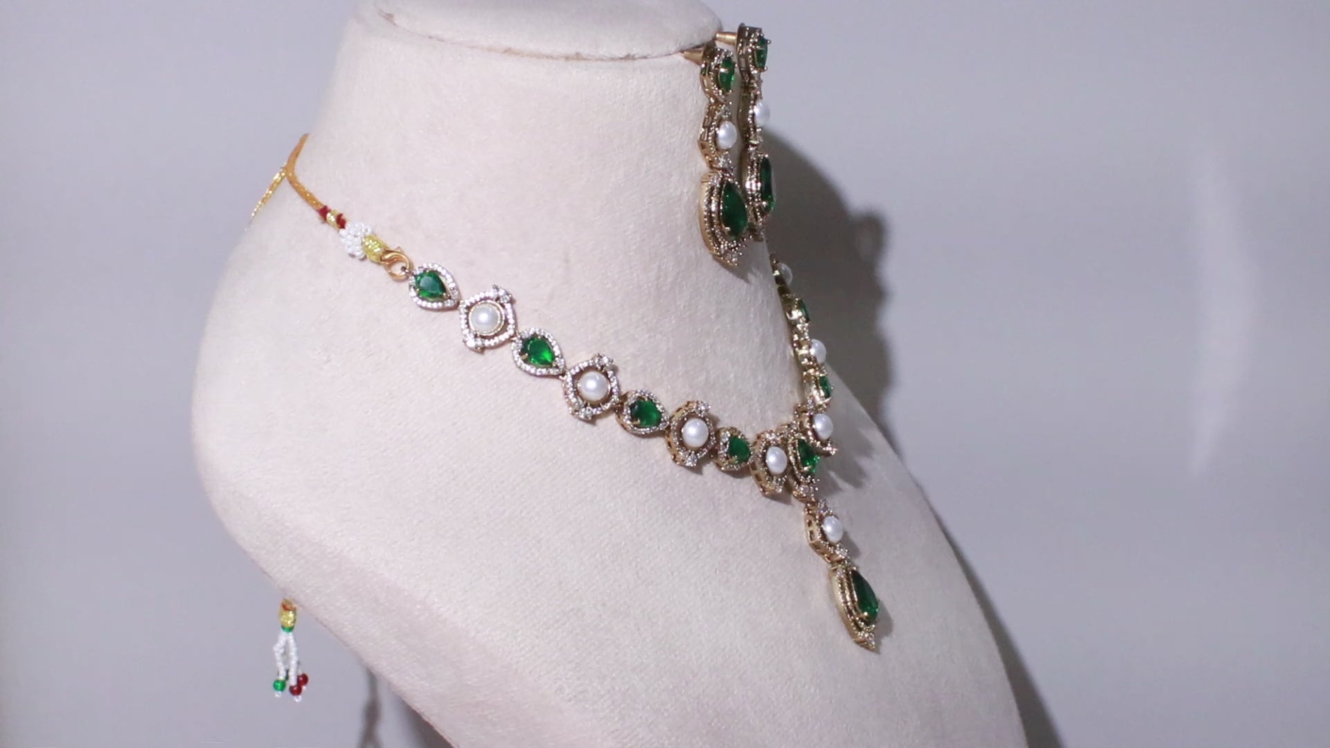 Victorian Polish Teardrop & Square Stone Pendant Necklace Set
