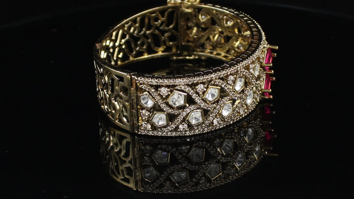 Victorian Polish Dual Leaf Kundan Bracelet