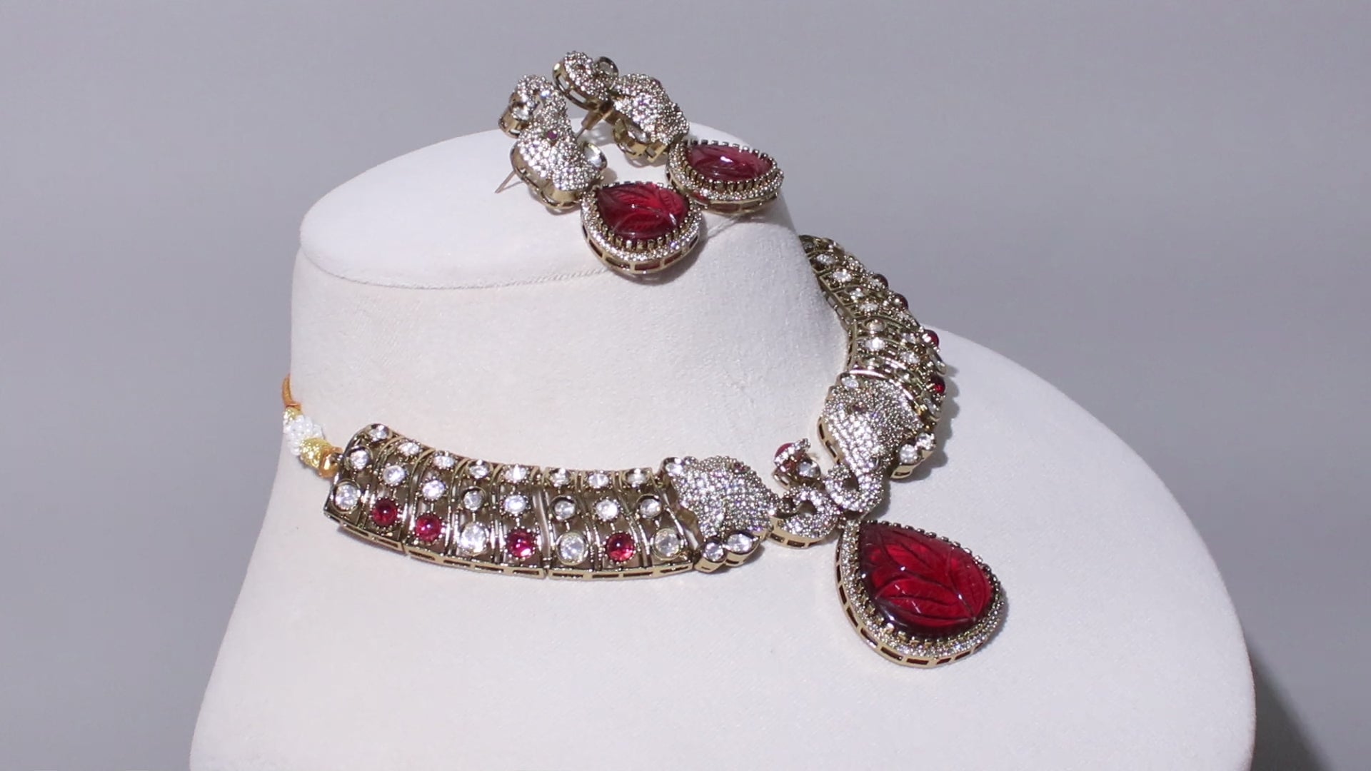 Victorian Polish Royal Elephant Motif Choker Jewelry Set