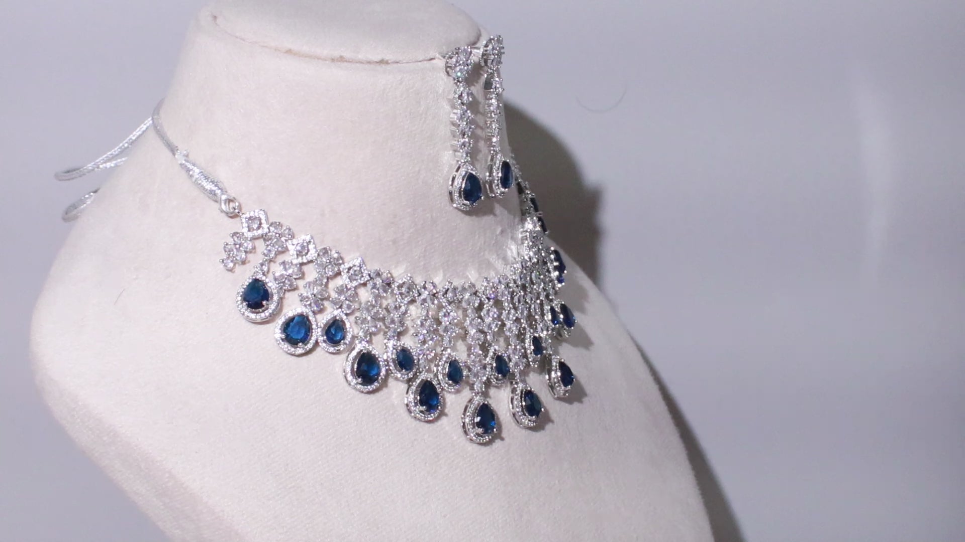 Silver Finish Teardrop Fringe Necklace Set