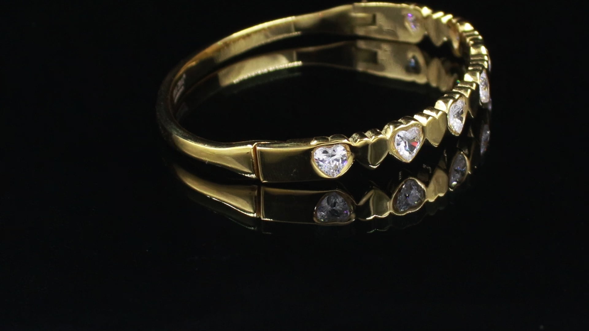Gold Polished Heart Stone Bracelet