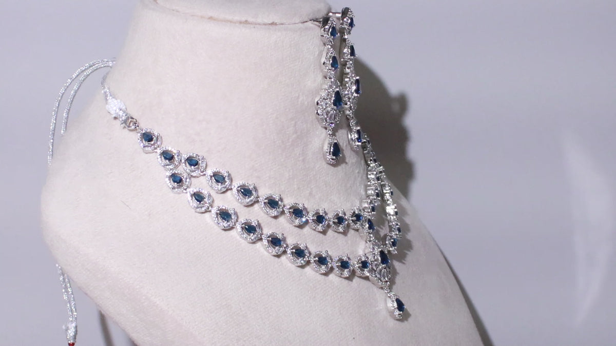 Regal Floral Necklace Set