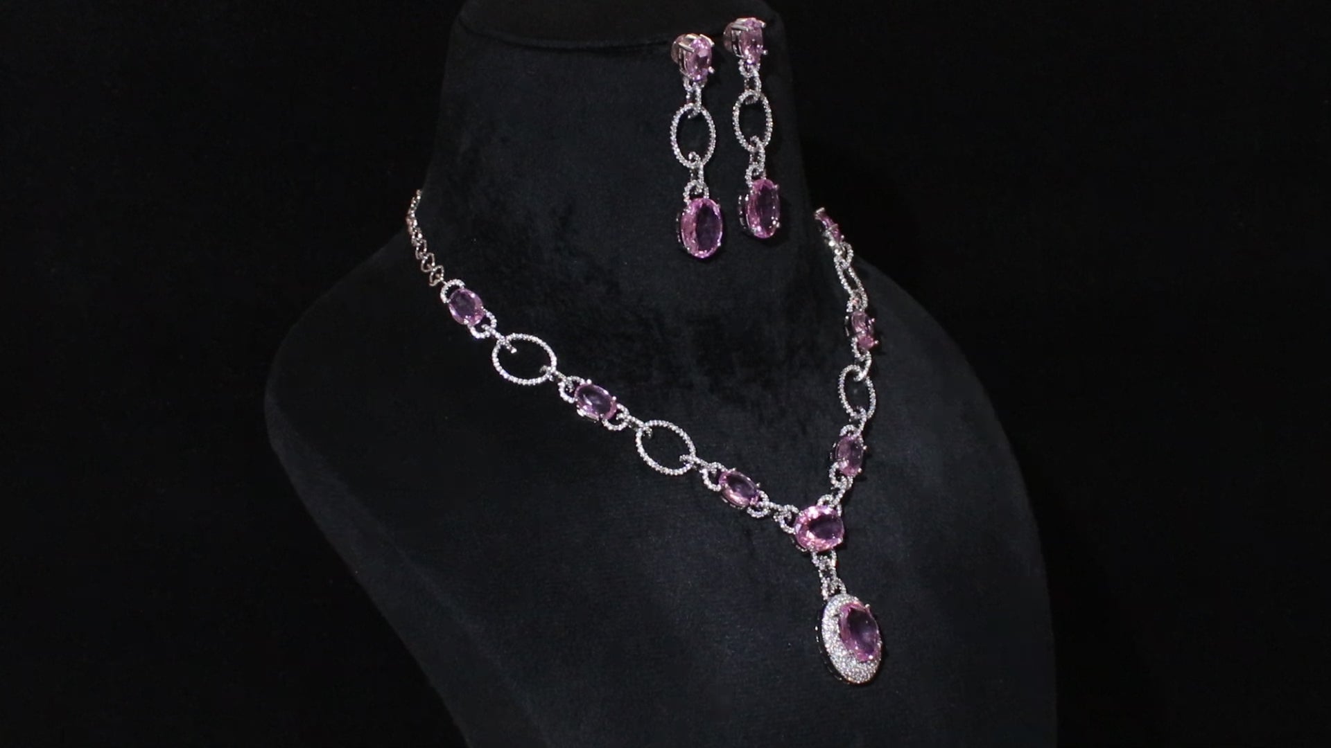 Oval Grace Necklace Set