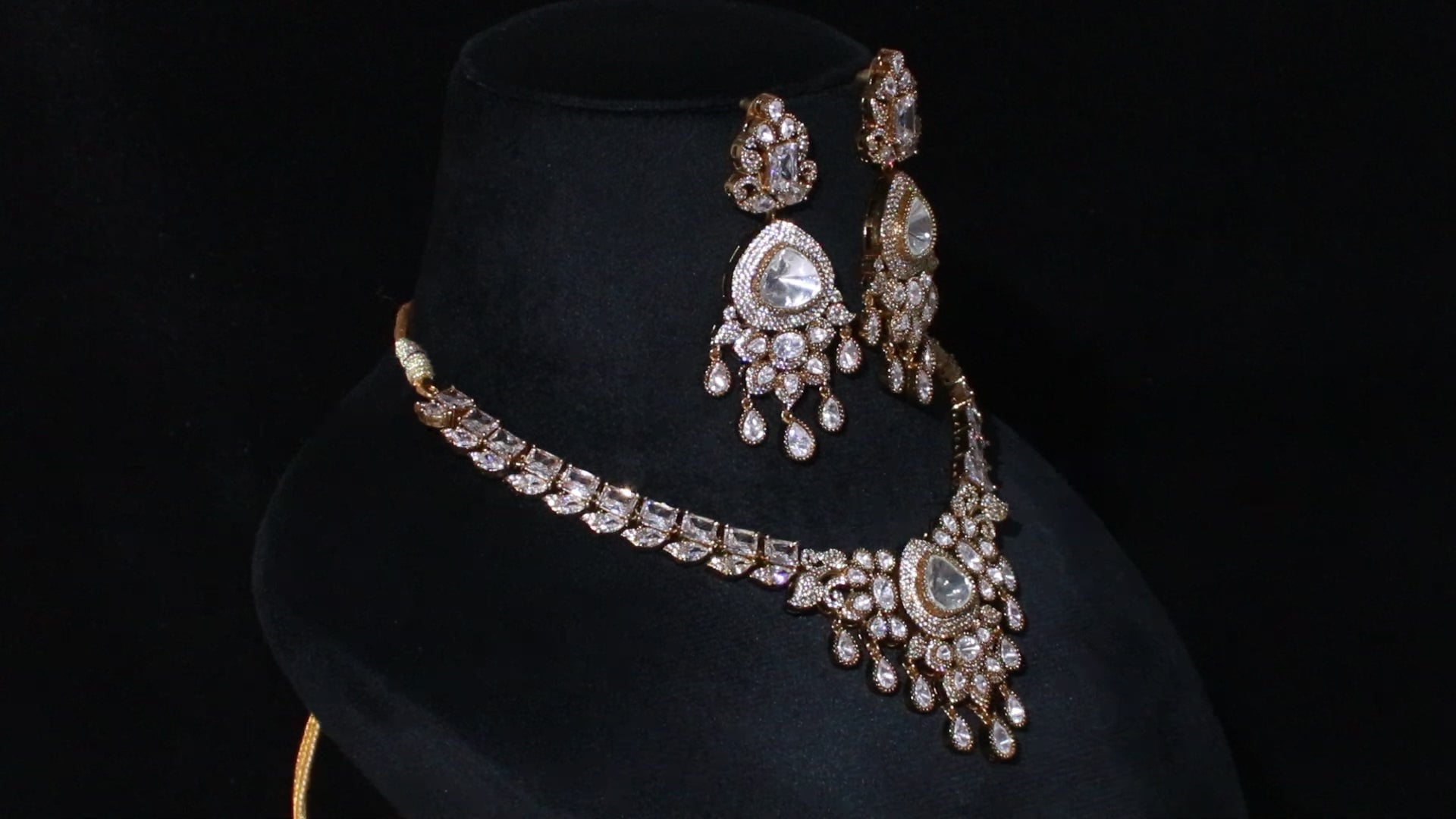 Victorian Polish Teardrop & Pearl Necklace Set