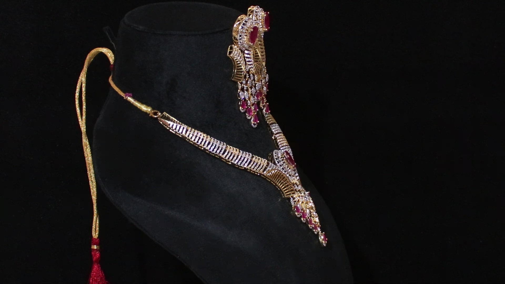 Ganga Jamuna Dual-Tone Teardrop Fringe Choker Set