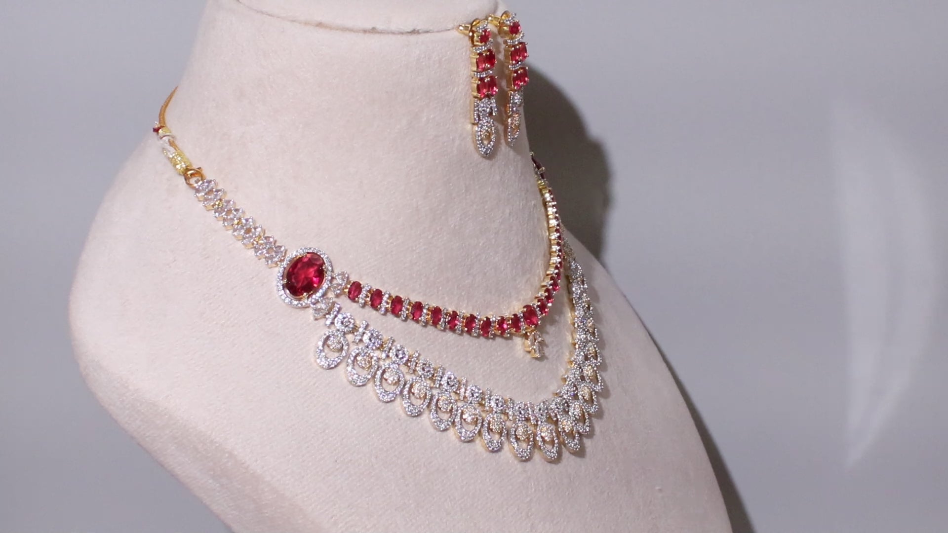 Ganga Jamuna Dual-Tone Ornate Loop Necklace Set