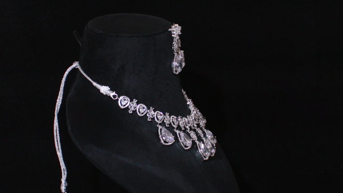 Emerald Bloom Necklace Set
